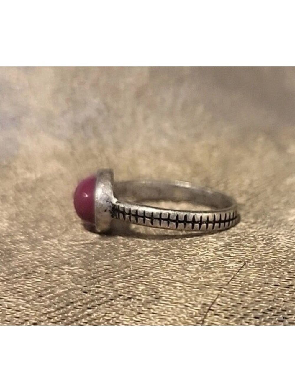 Vintage Silver Fashion Ring With Oval Gorgeous Pink Stone Size 6